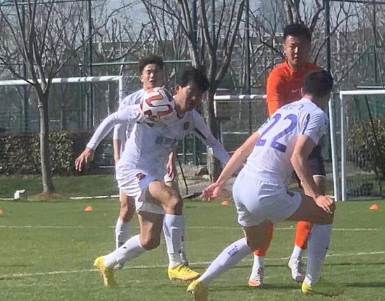 终生被拘束控制囚禁的小说