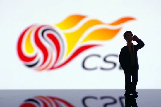 老师把腿抬高撕开白丝袜喷水视频