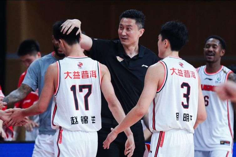 亚洲伊人久久大香线蕉综合图片